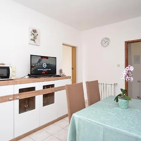 Für 3 Personen Ca 48 Qm In červar-porat, Istrien Istrische Riviera Apartamento *