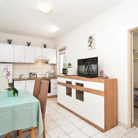Fuer 3 Personen Ca 48 Qm In Cervar-porat, Istrien Istrische Riviera Apartment Porec