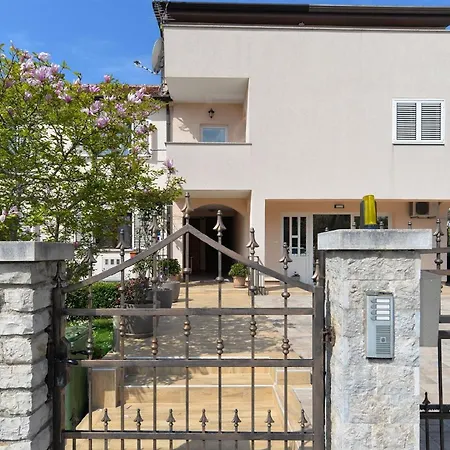 Apartamento Für 3 Personen Ca 48 Qm In červar-porat, Istrien Istrische Riviera *