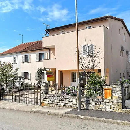 Für 3 Personen Ca 48 Qm In červar-porat, Istrien Istrische Riviera Apartamento *