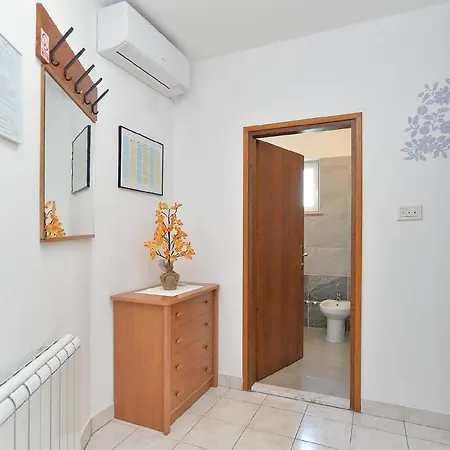 Für 3 Personen Ca 48 Qm In červar-porat, Istrien Istrische Riviera Apartamento *
