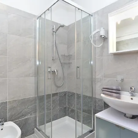 Apartamento Für 3 Personen Ca 48 Qm In červar-porat, Istrien Istrische Riviera *